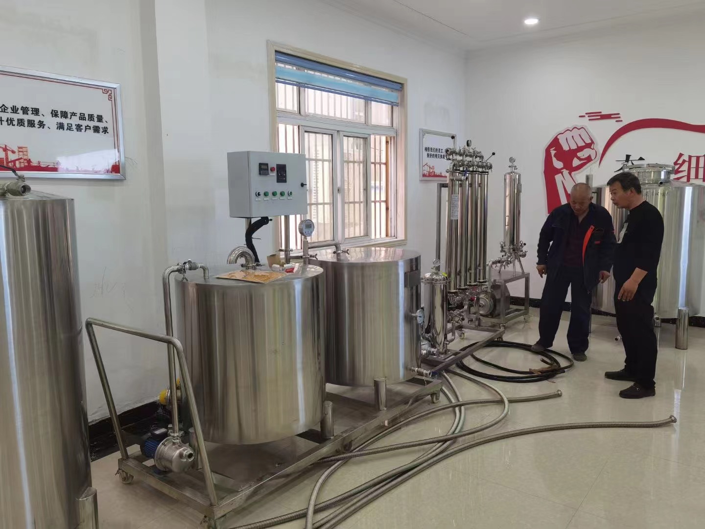 江西景德市江总购买的酒设备即将安装完成!